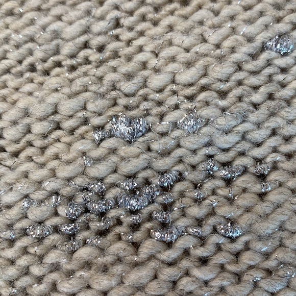 BANANA REPUBLIC “Butterfly Lure” Italian Yarn Split Back Sweater Size Medium - Picture 14 of 15